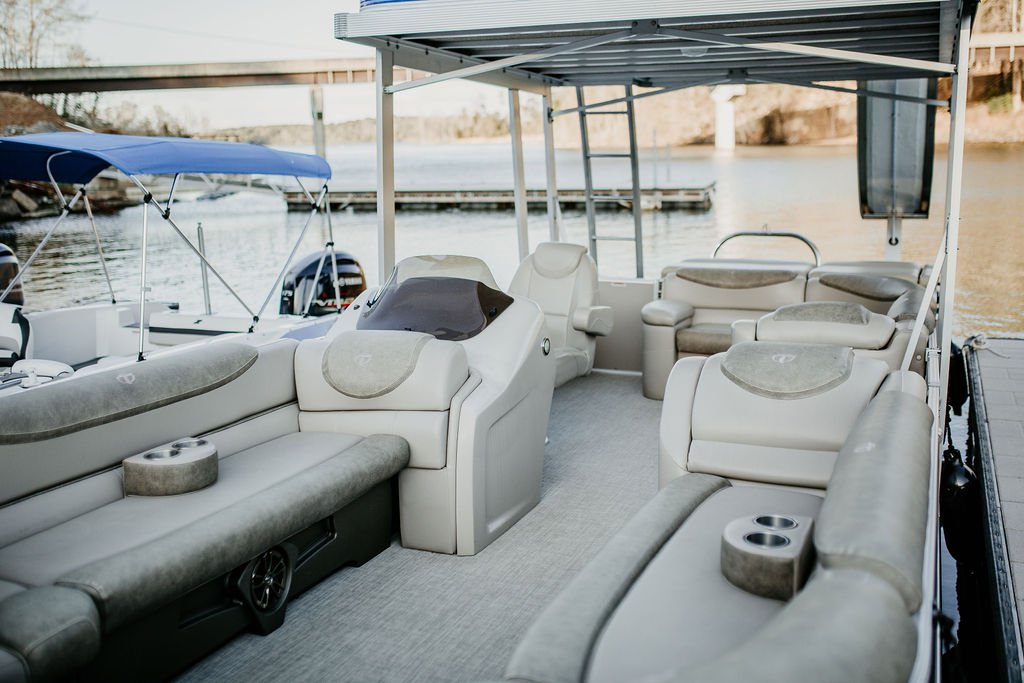 Pet Friendly 2020 Tahoe Blue Waterslide Lake James Boat Rentals