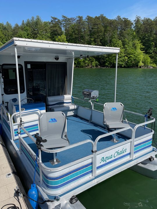 Houseboat porch