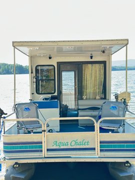 Houseboat rental Lake James