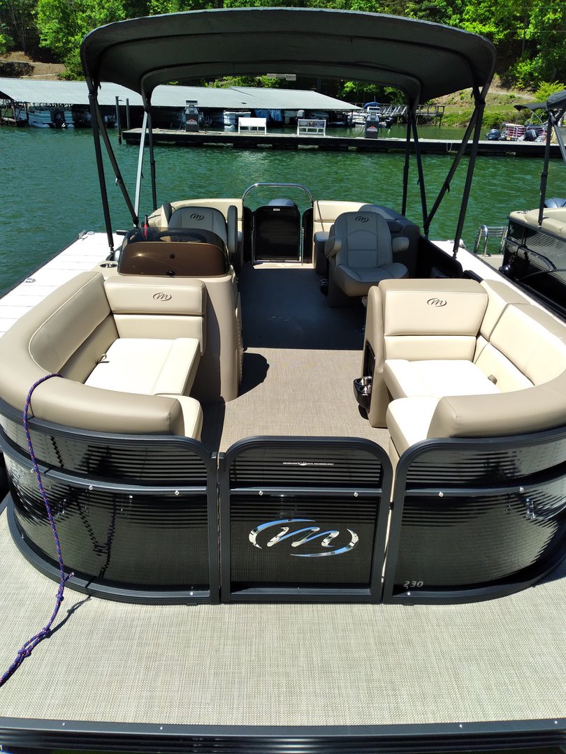 2021 Manitou Tritoon Lake James Boat Rentals